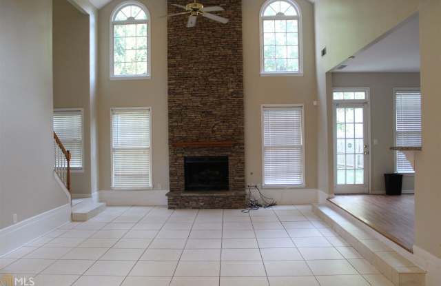 12149 Olmstead Dr Gallery 2