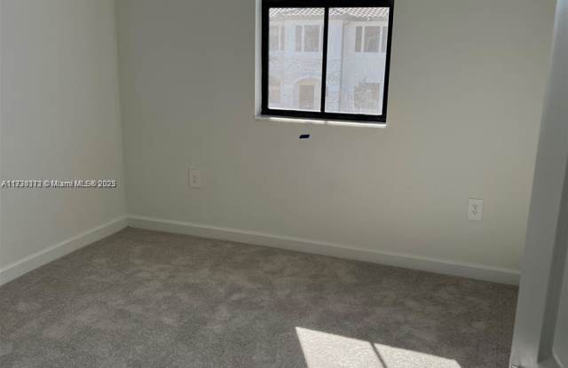 11787 Southwest 247th Terrace Gallery 4
