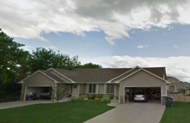 6125 Meacham Drive - 6125 Meacham Drive, Pleasant Hill, IA 50327