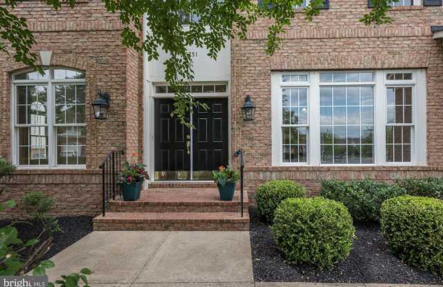 19251 CHARTIER DRIVE Gallery 4