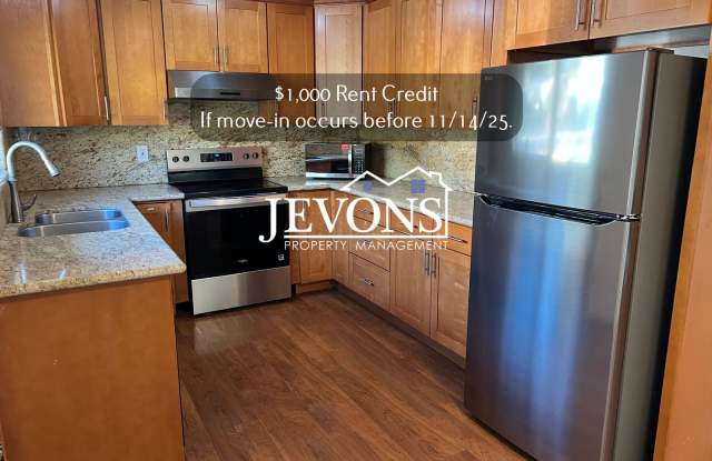 $1,000 Rent Credit if move-in occurs before 11/14/25 - Spacious 5BR Home with MIL Suite  Two Kitchens in Beacon Hill Seattle! - 5955 23rd Avenue South, Seattle, WA 98108