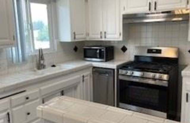 12931 Oxnard St - 12931 Oxnard Street, Los Angeles, CA 91401