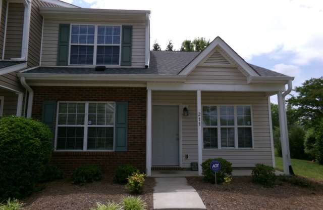 Greensboro Townhouse near Wendover Ave and I-40. photos photos