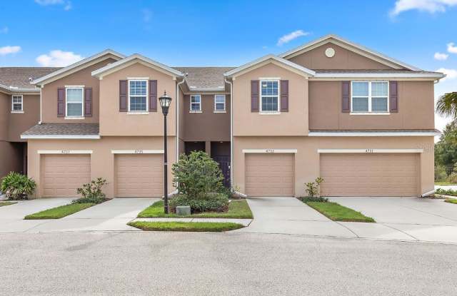 4733 White Sanderling Ct - 4733 Whire Sanderling Court, Palm River-Clair Mel, FL 33619