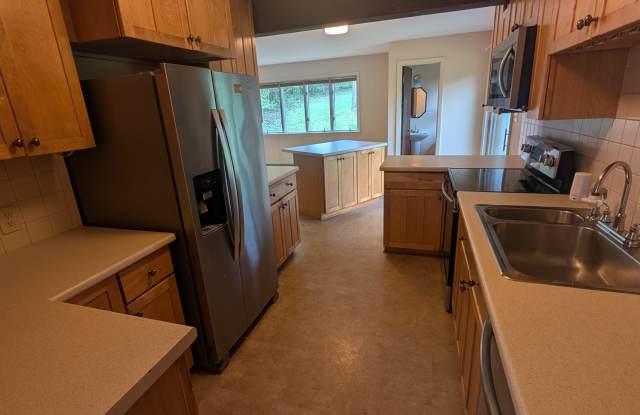 180 Lenor Drive Gallery 4