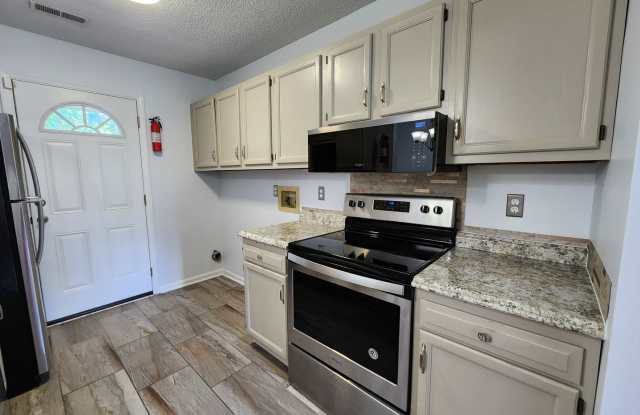 3 Bedroom Home in Chestnut Lake Gallery 3