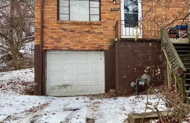 8156 Chaske St Gallery 2
