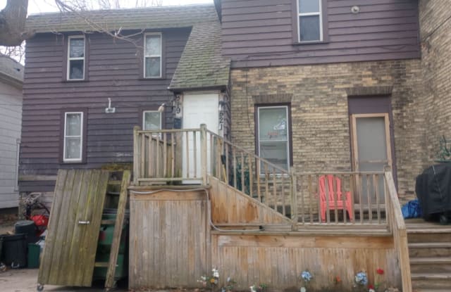 519 9th St - 519 9th Street, Racine, WI 53403