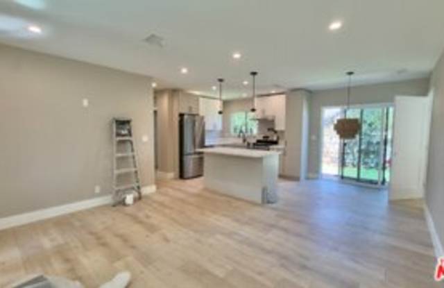 17807 Bromley Court Gallery 3