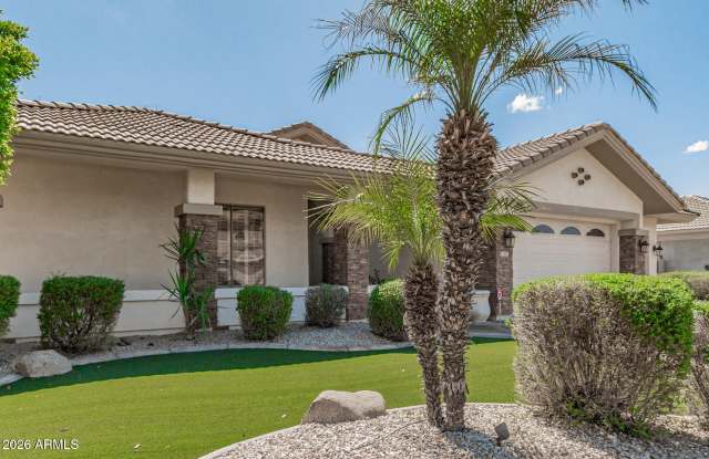 1687 E CAROB Drive Gallery 4