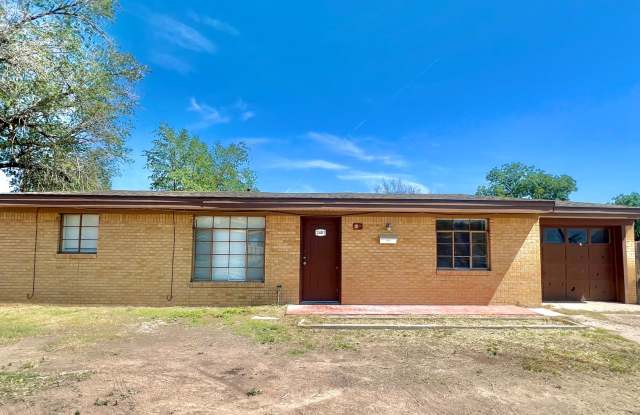 Wonderful home on large corner lot! photos photos