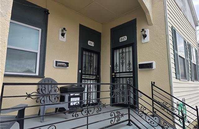 1865 N TONTI Street Gallery 3