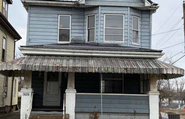 Three Bedroom House w Two Car Detached Garage - 1626 Oregon Avenue, Steubenville, OH 43952 Three Bedroom House w Two Car Detached Garage - 1626 Oregon Avenue, Steubenville, OH 43952