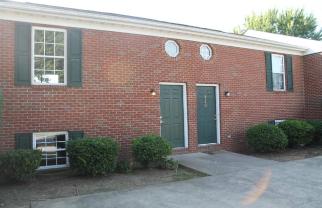 410 Lakeview Drive - 410 Lakeview Drive, Nicholasville, KY 40356 410 Lakeview Drive - 410 Lakeview Drive, Nicholasville, KY 40356