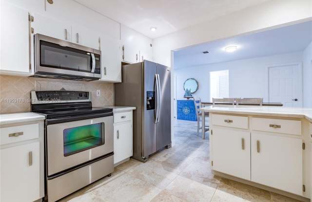 505 Heron Dr photos photos