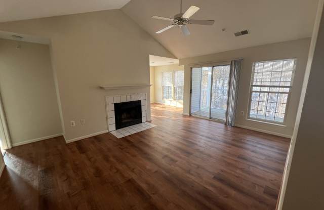 4408 Silverbrook Lane Gallery 3