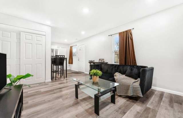 4138 W 20th Avenue Gallery 4