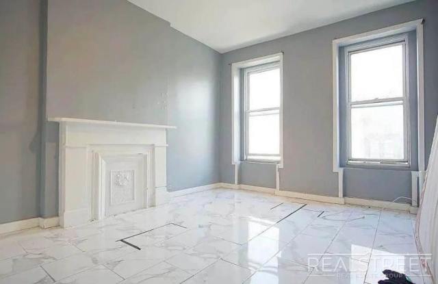 912 Gates Avenue photos photos