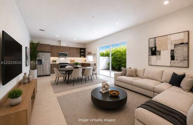 7701 SW 95th Ter photos photos