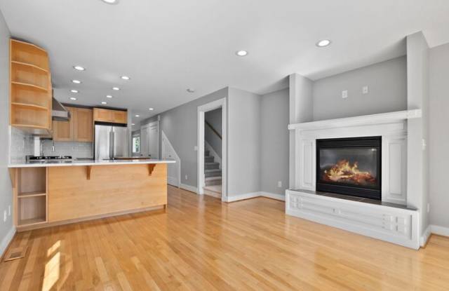 2720 47th Avenue Southwest Gallery 3