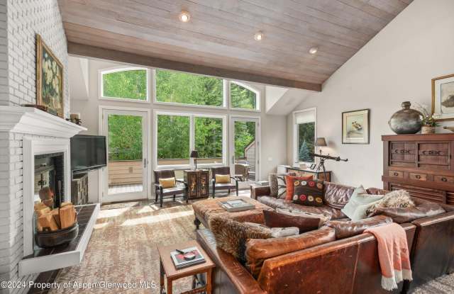 123 W Hyman Avenue unit: A photos photos