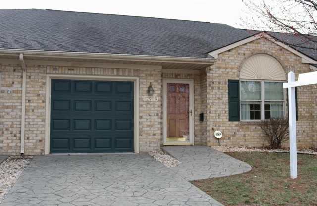 12909 LITTLE HAYDEN Circle unit: 2 photos photos