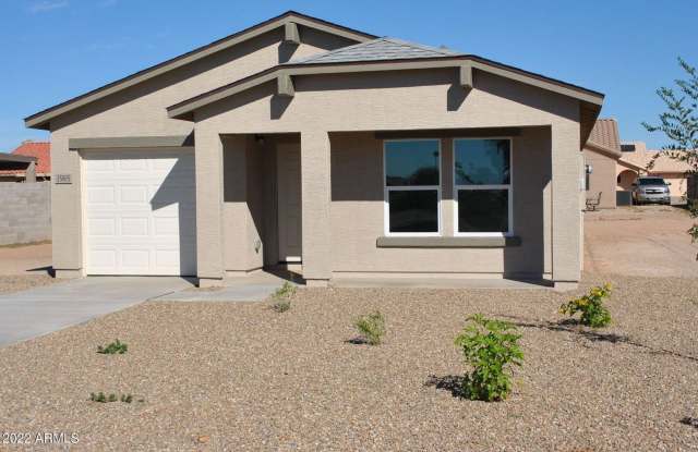 FREE RENT!! 4 BED | 2 BATH | SINGLE-LEVEL HOME — SHORT-TERM OPTION AVAILABLE AT A HIGHER RATE photos photos