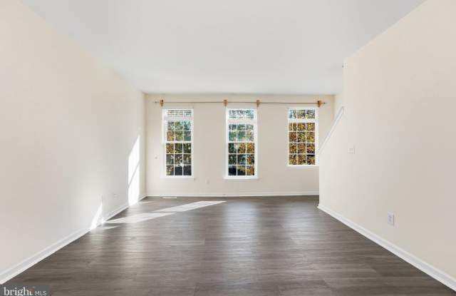 42838 SMALLWOOD Terrace Gallery 3
