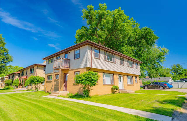 1902 Lake Point Dr photos photos