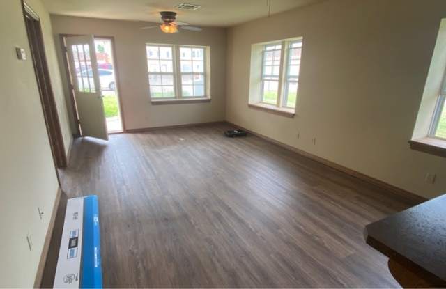 117 W. Main Gallery 3