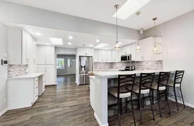Beautiful 3BD/2BA House in Clairemont W/ W/D, A/C, Solar, Hot Tub, Front/Back Covered Patios,  Turf Backyard! photos photos