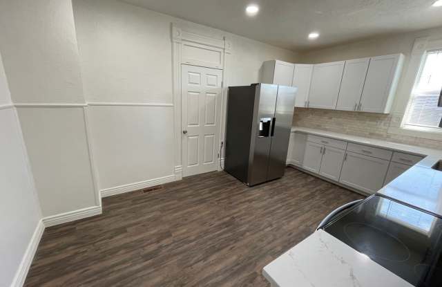 Newly Renovated 4 bedroom with land! photos photos Newly Renovated 4 bedroom with land! photos photos