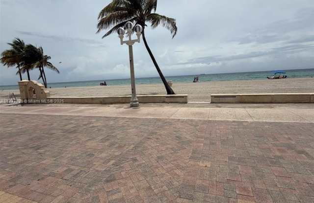 2600 N Surf Rd photos photos