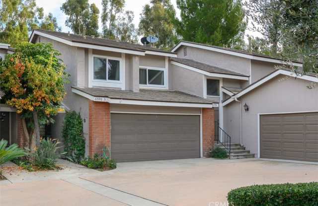 6590 E Camino Vista Gallery 2