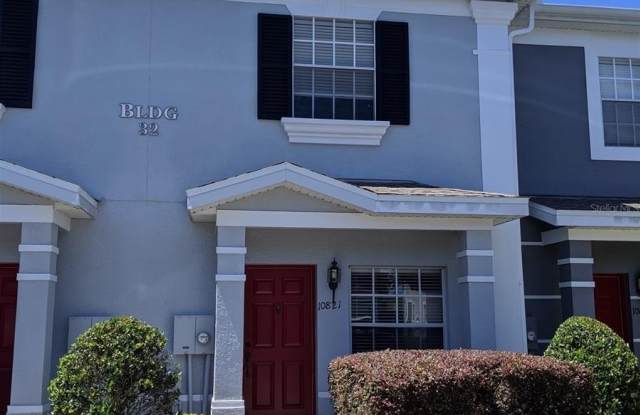 10821 SAVANNAH WOOD Drive Gallery 1