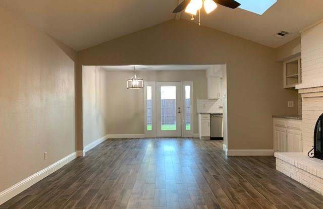 957 Meadowdale Circle Gallery 3