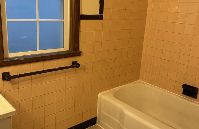 18304 Rosecliff Road Gallery 4