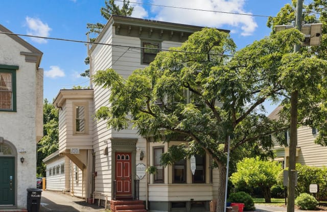 26 KINGS HIGHWAY W - 26 Kings Hwy W, Haddonfield, NJ 08033