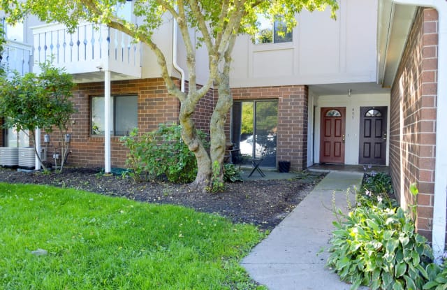 435 Brandy Drive - 435 Brandy Drive, Crystal Lake, IL 60014