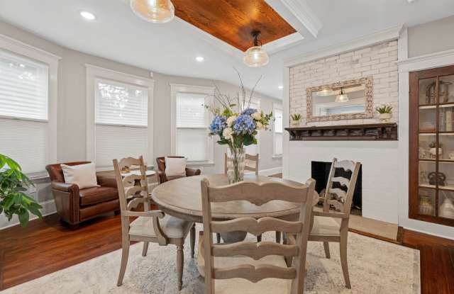 Beautifully Furnished 2 Bedroom Apartment - 20 Hobart Street, New Haven, CT 06511