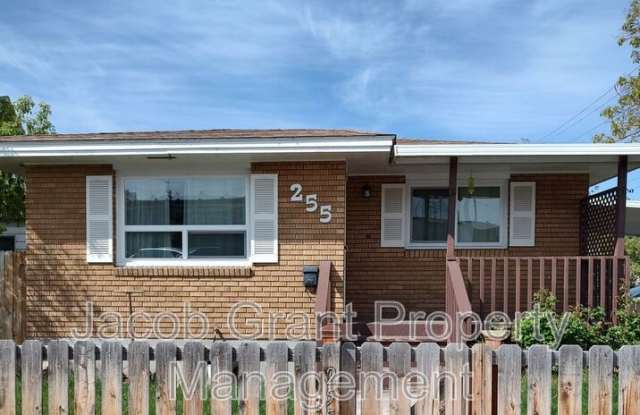255 N Hayes photos photos