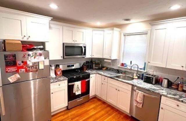 44 Marine unit: 2 photos photos