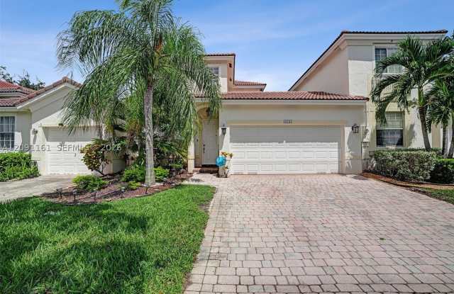 18781 SW 28th Ct Gallery 1