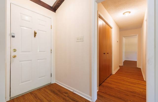 2211 S Sherwood Gallery 4