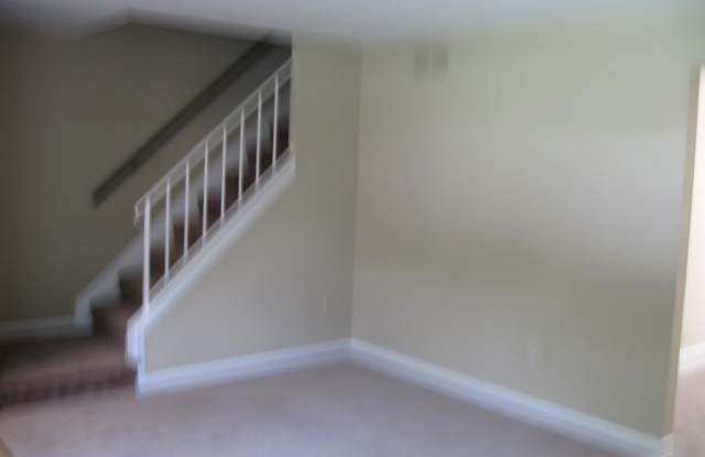 9222 WOOD CREEK Gallery 3