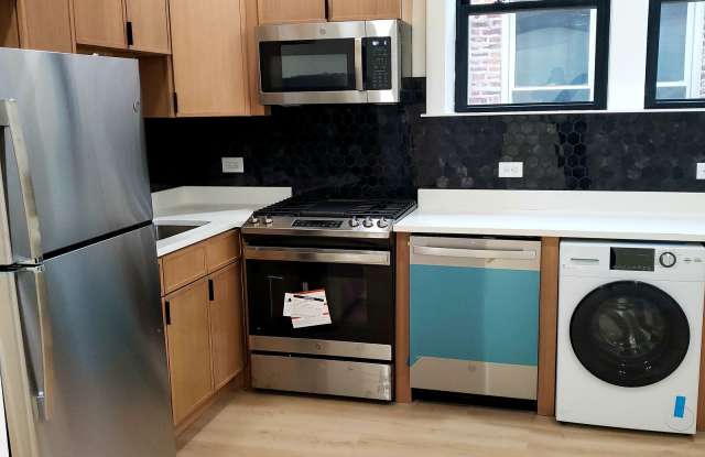 944 North Damen Avenue photos photos