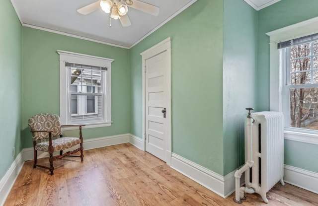 June 2027 ~ 4 bedroom house. Spacious bedrooms. In unit laundry and dishwasher. Gallery 1