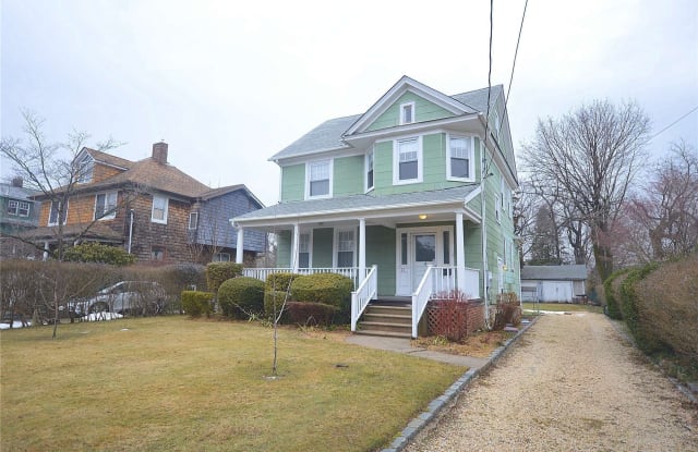 21 Arrandale Avenue - 21 Arrandale Avenue, Great Neck, NY 11024