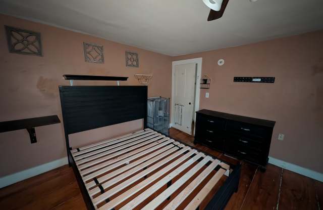 175 Main Street - 2 photos photos