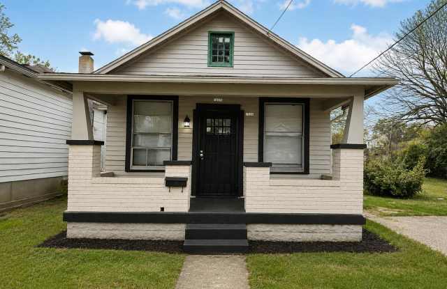 Cute and Cozy 2BD/1BA Gallery 1
